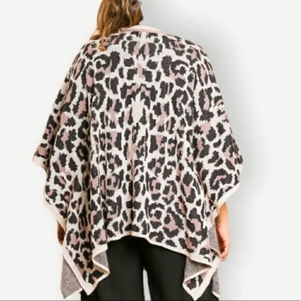 Umgee Animal Print Poncho Sweater Small Medium - Picture 5 of 13